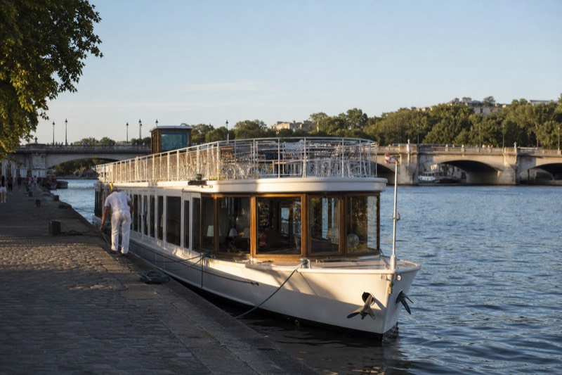 Compagnie des Bateaux Mouches Dinner Cruise