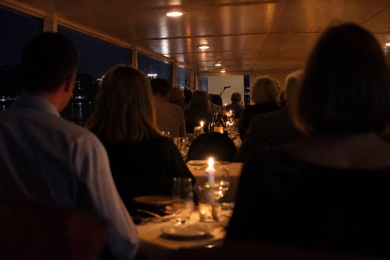 Bateaux Parisiens Live Music Dinner Cruise