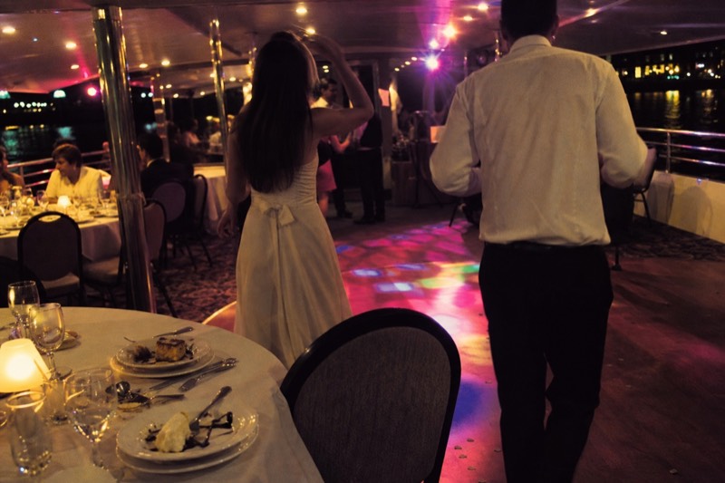 Le Diamant Bleu Singer & DJ Dinner Cruise